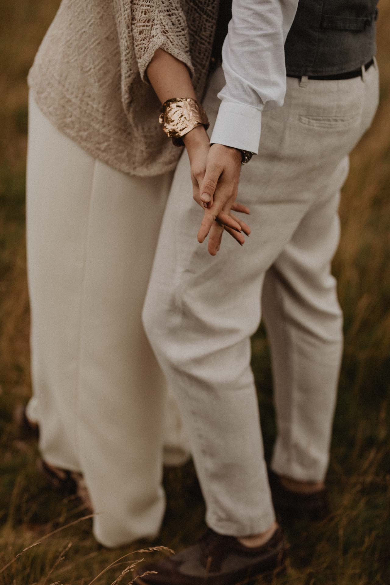 the unseen photography dreamy couple photo shoot in tuscany