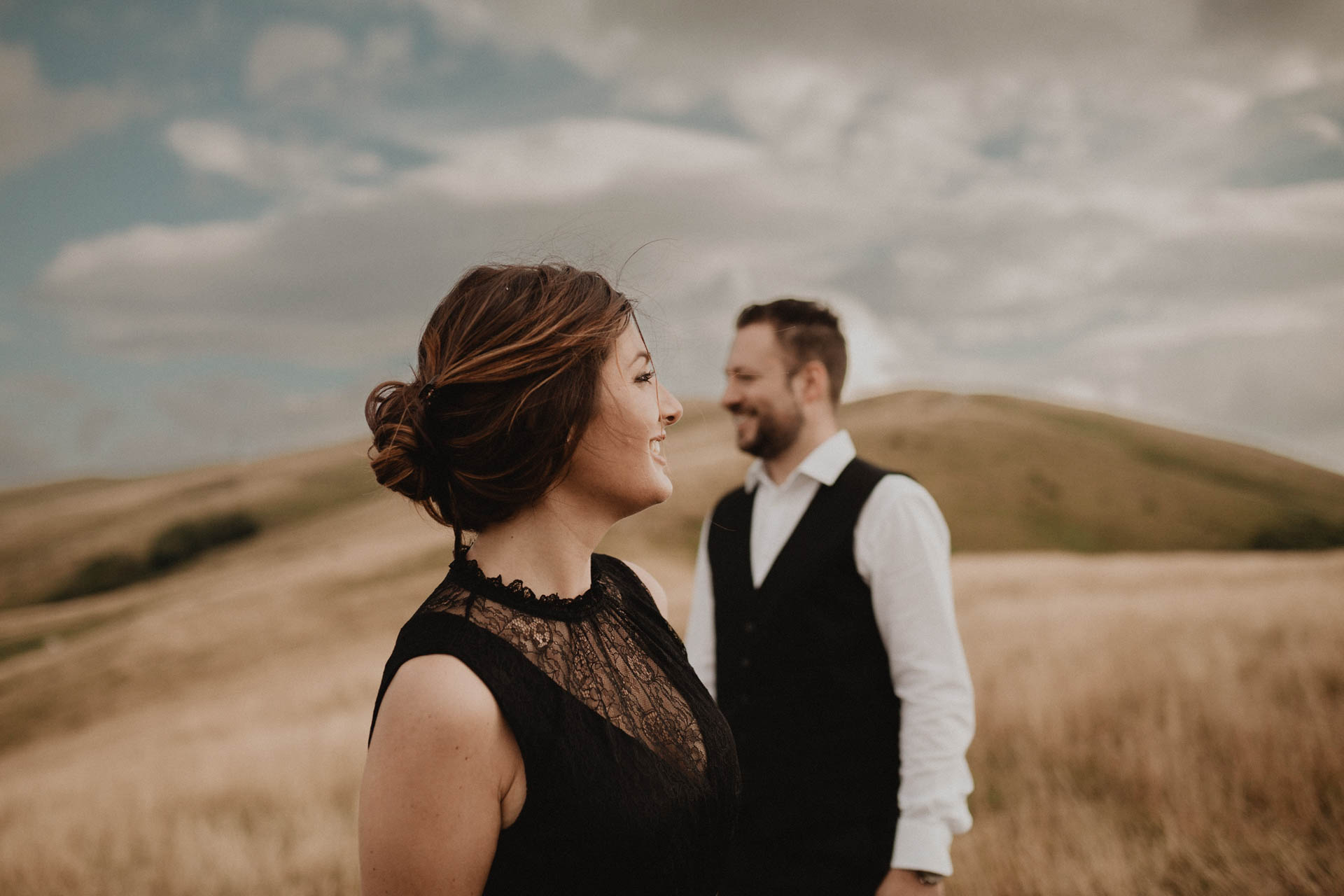 the unseen photography dreamy couple photo shoot in tuscany