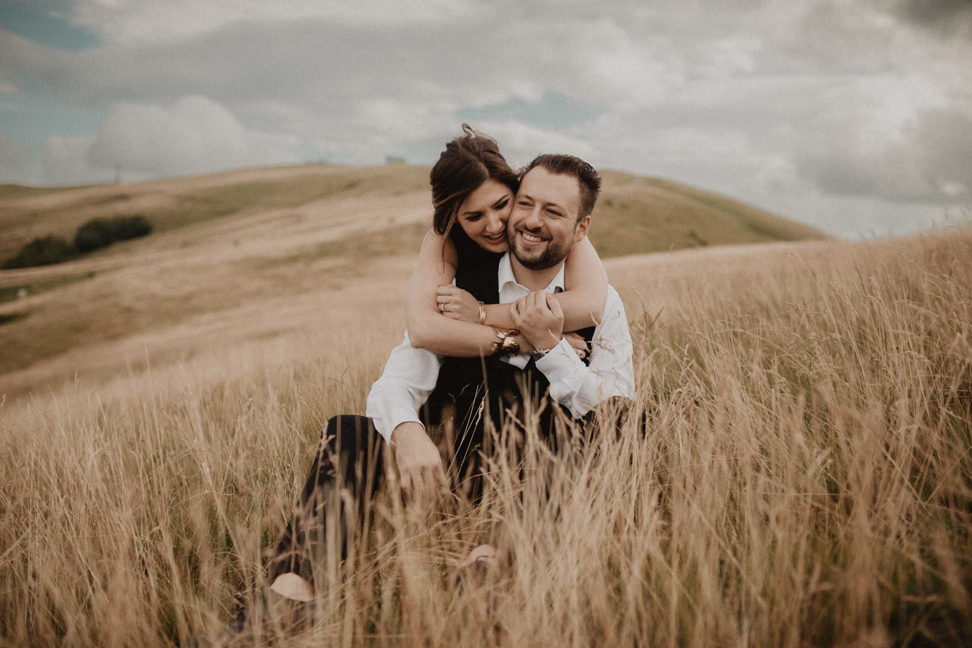 the unseen photography dreamy couple photo shoot in tuscany