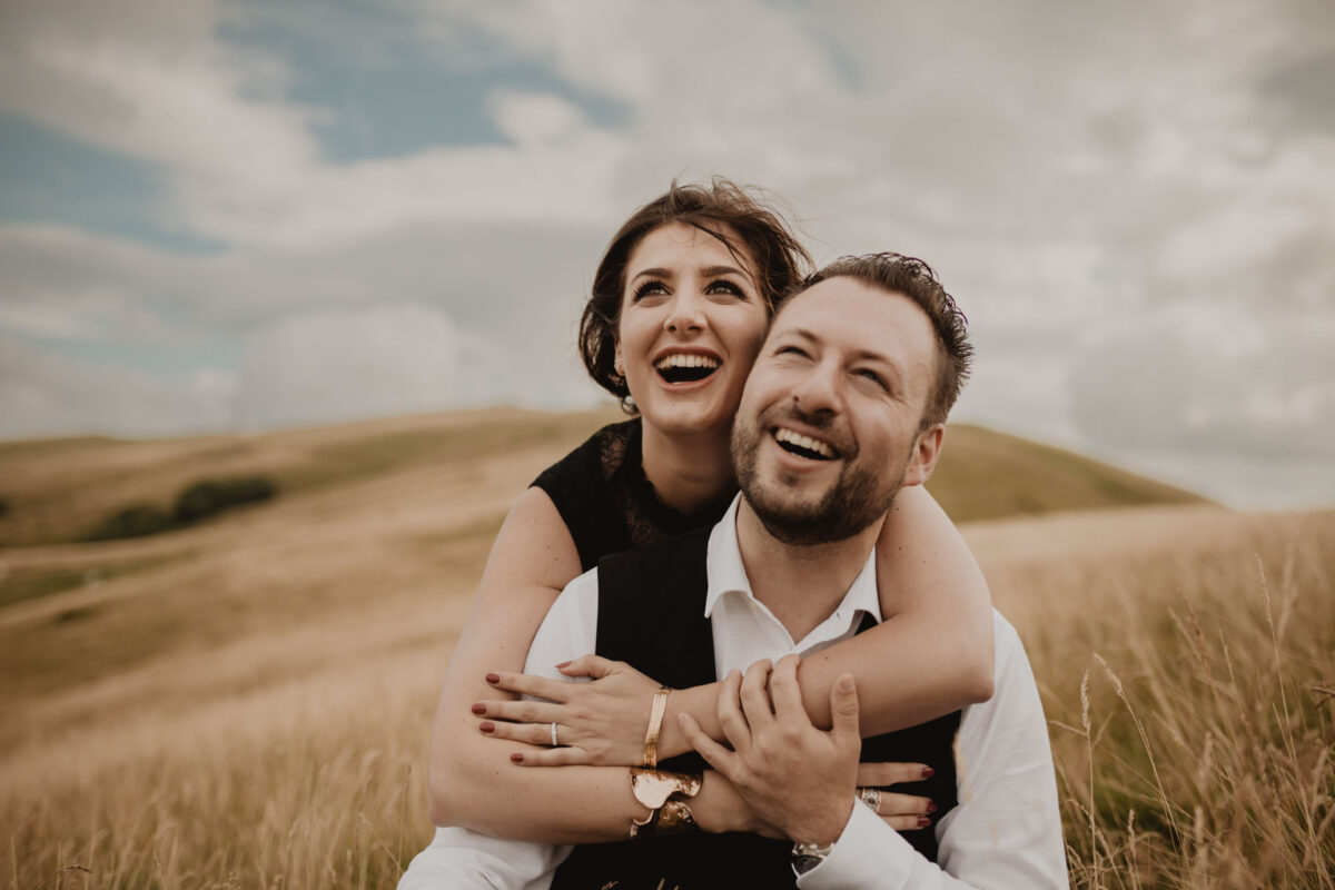 the unseen photography dreamy couple photo shoot in tuscany