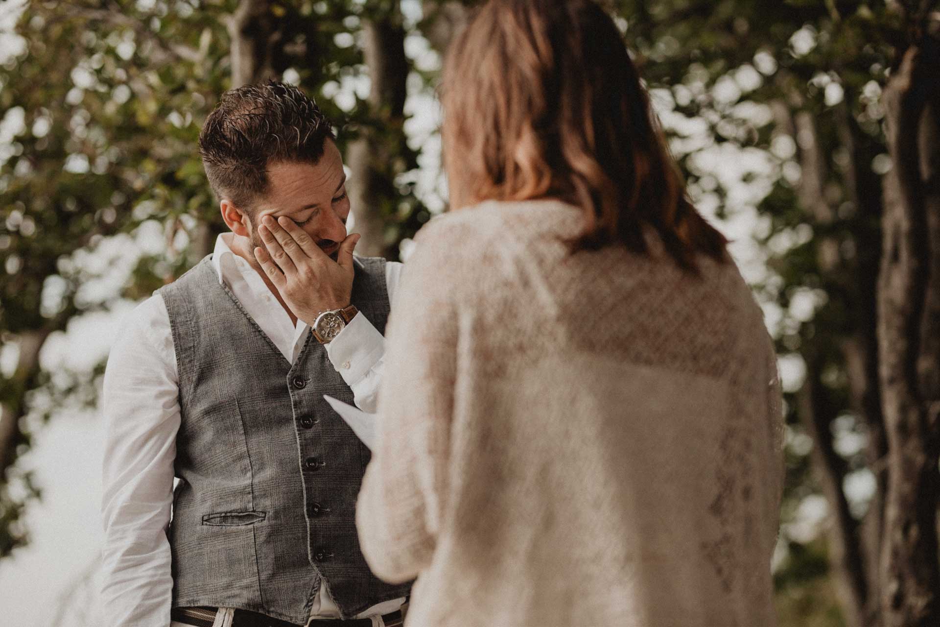 the unseen photography dreamy couple photo shoot in tuscany