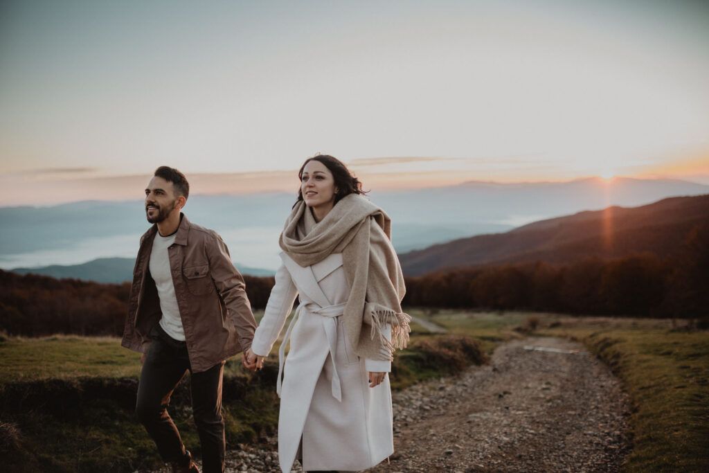 sunrise couple photography tuscany