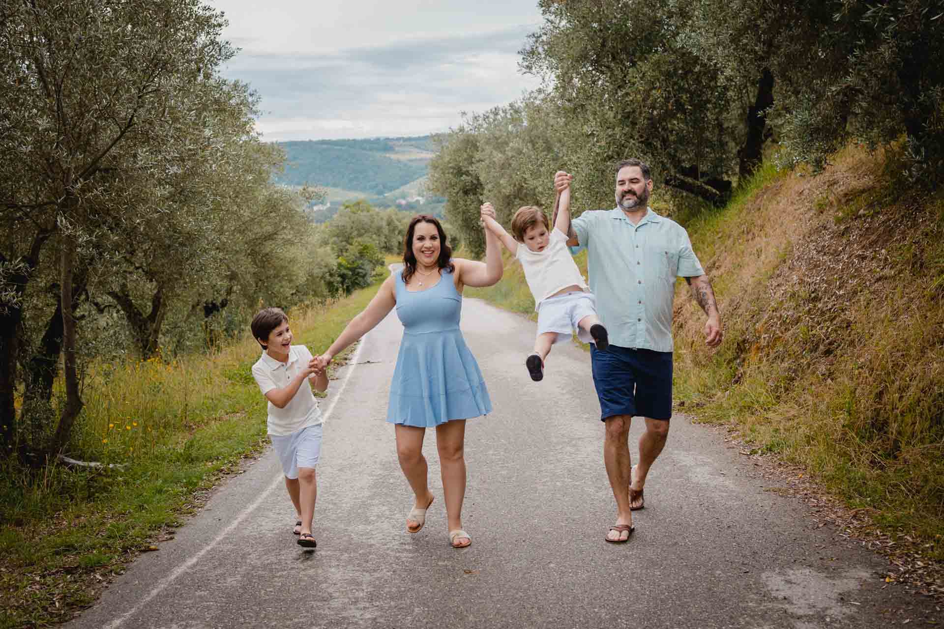 family photshoot tuscany