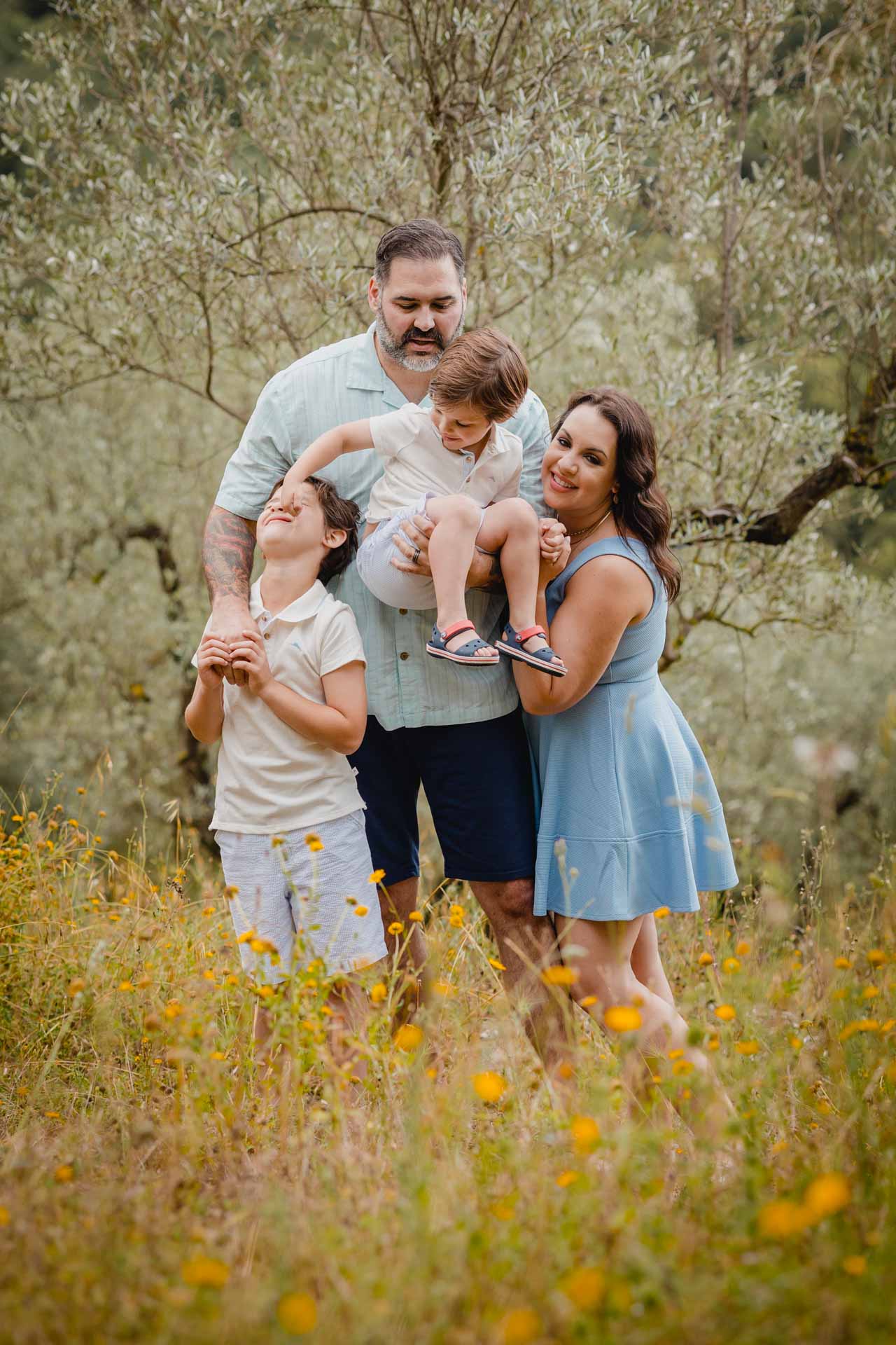 family photshoot tuscany