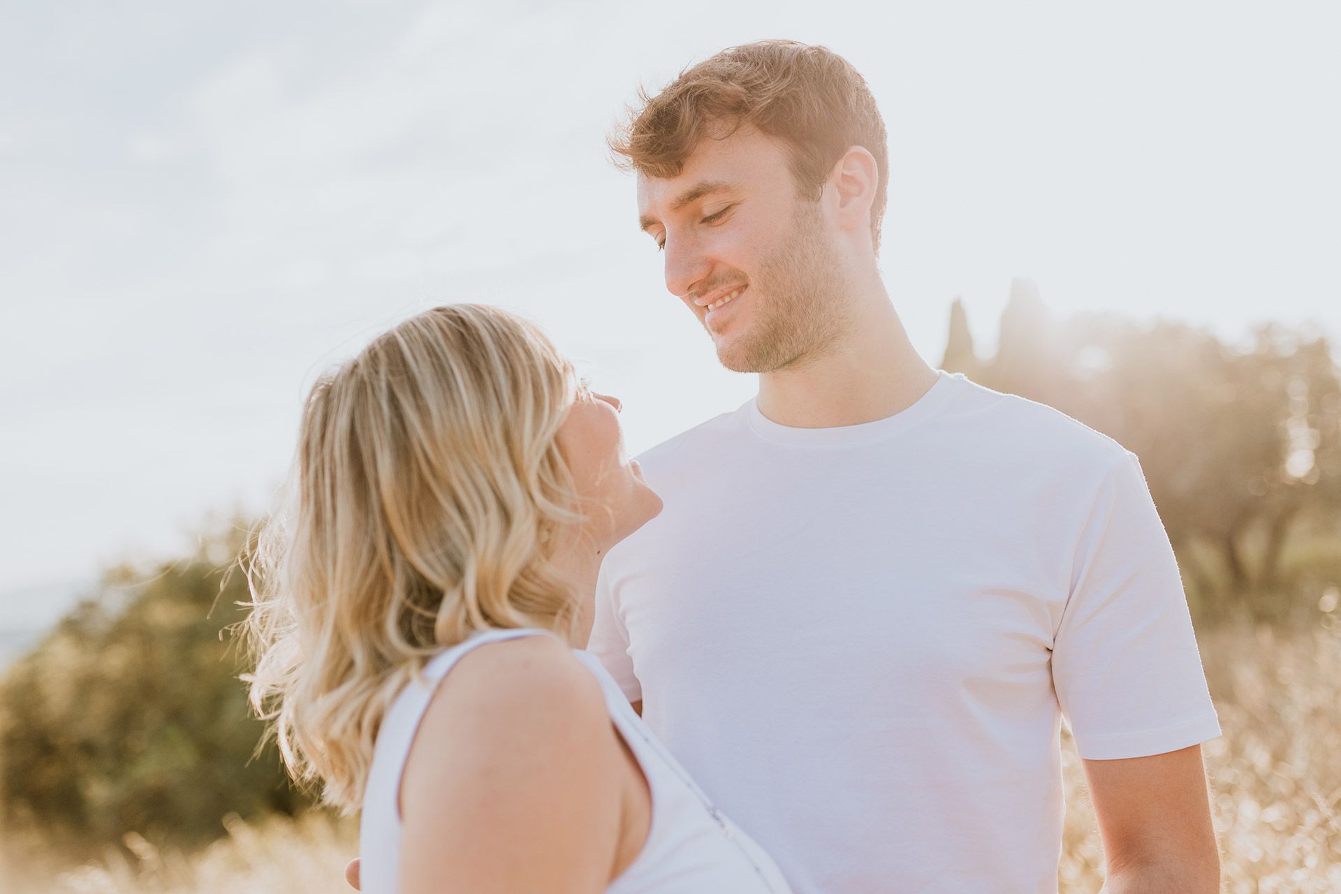 sunset maternity photo shoot tuscany