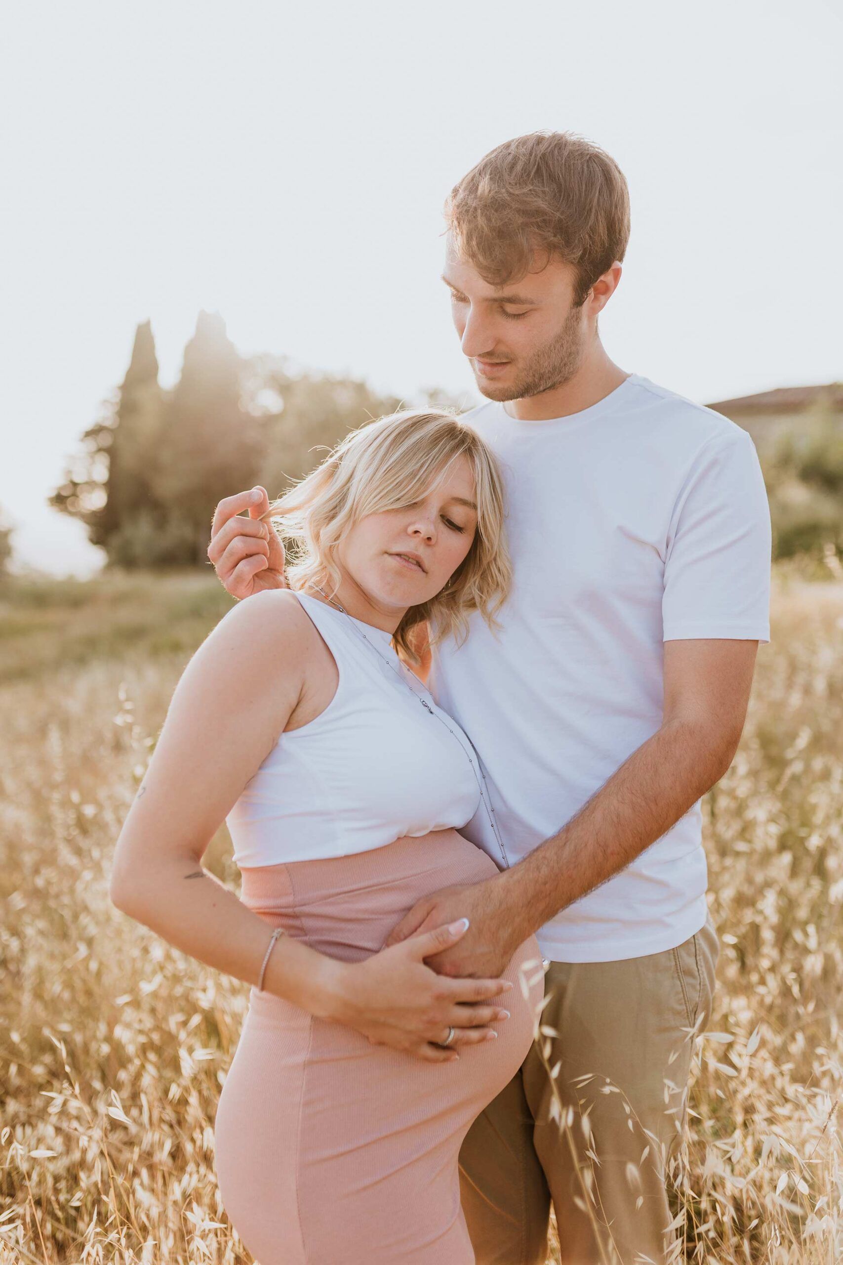 sunset maternity photo shoot tuscany