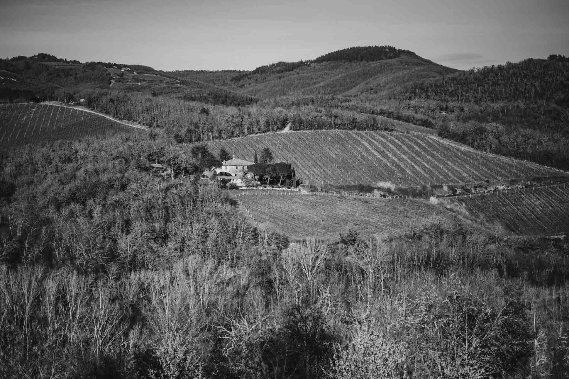 maternity photoshoot in castello di meleto tuscany