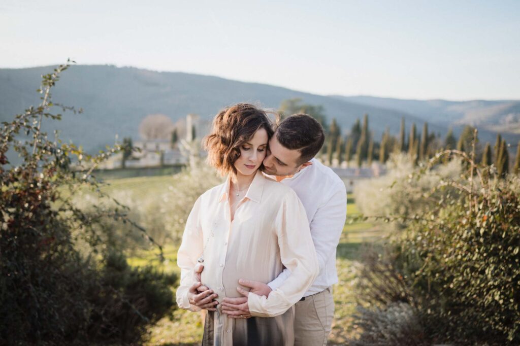 maternity photoshoot in castello di meleto tuscany