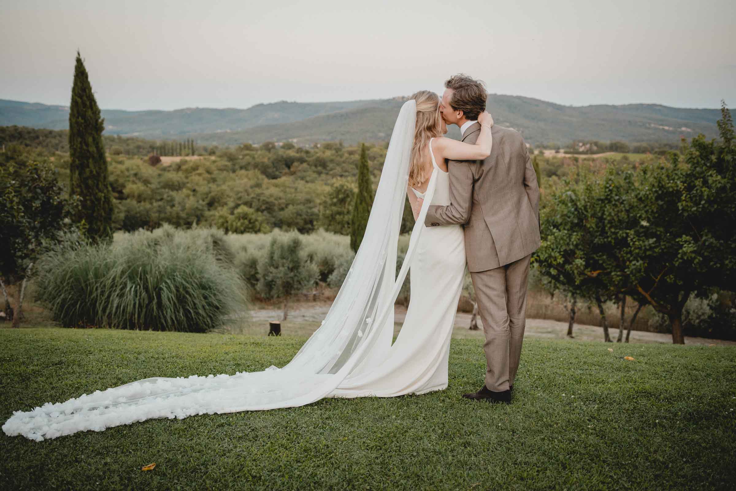 Summer Wedding in Casa Cornacchi, Tuscany