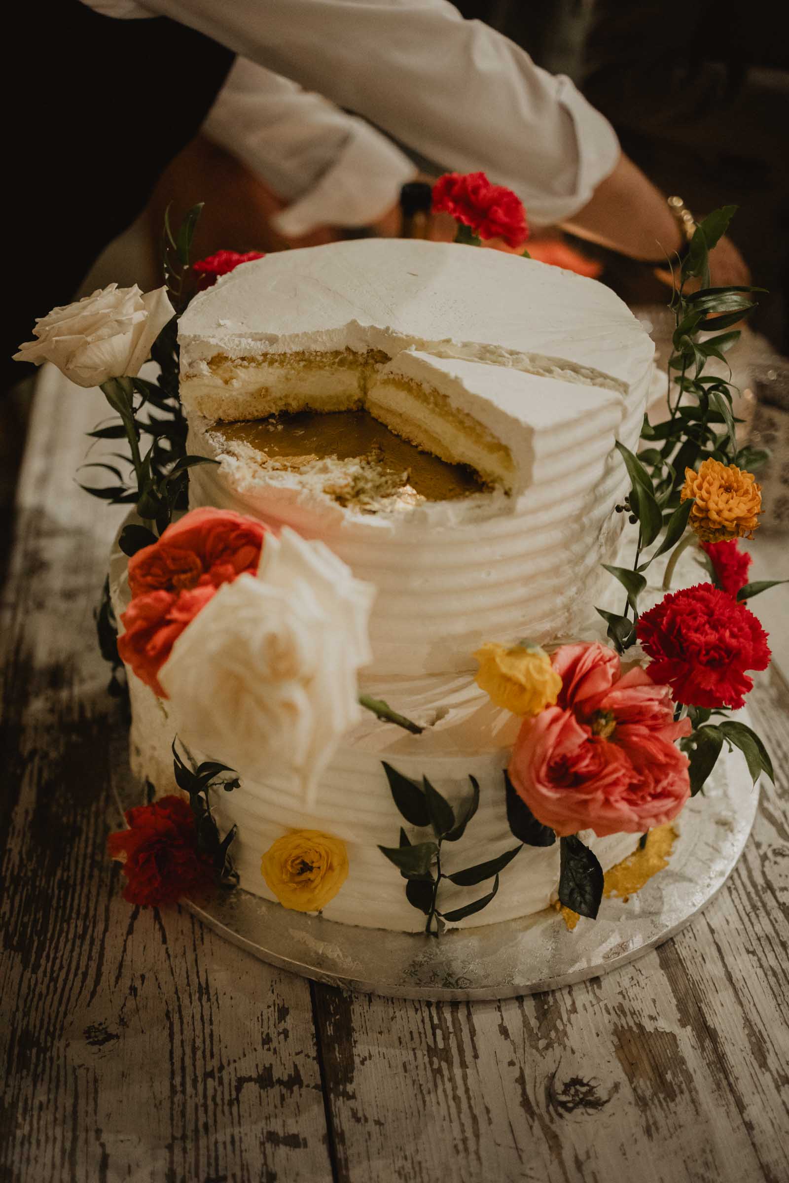 Summer Wedding in Casa Cornacchi, Tuscany