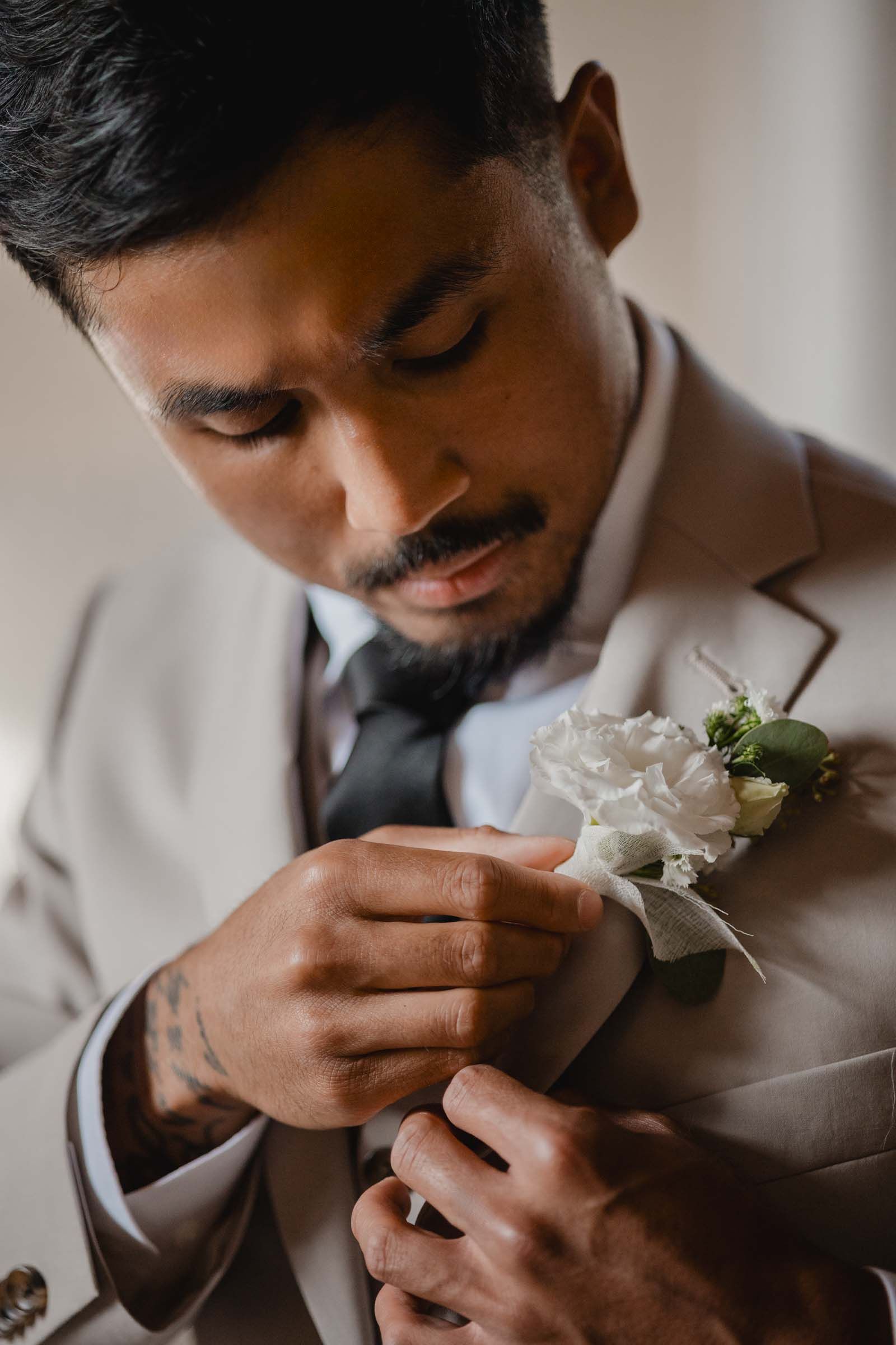 intimate elopement in tuscany