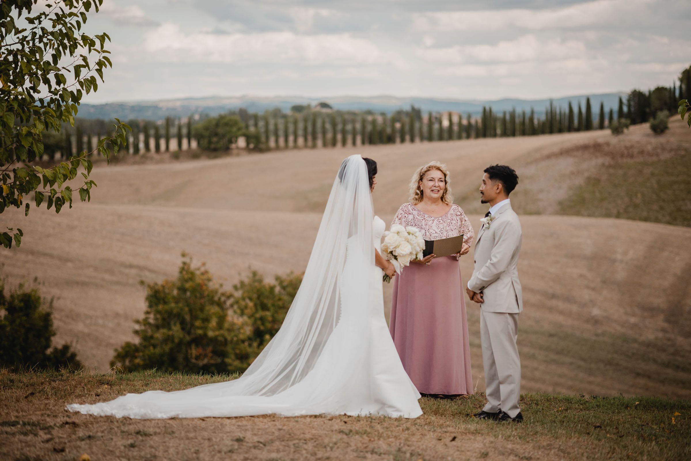 intimate elopement in tuscany