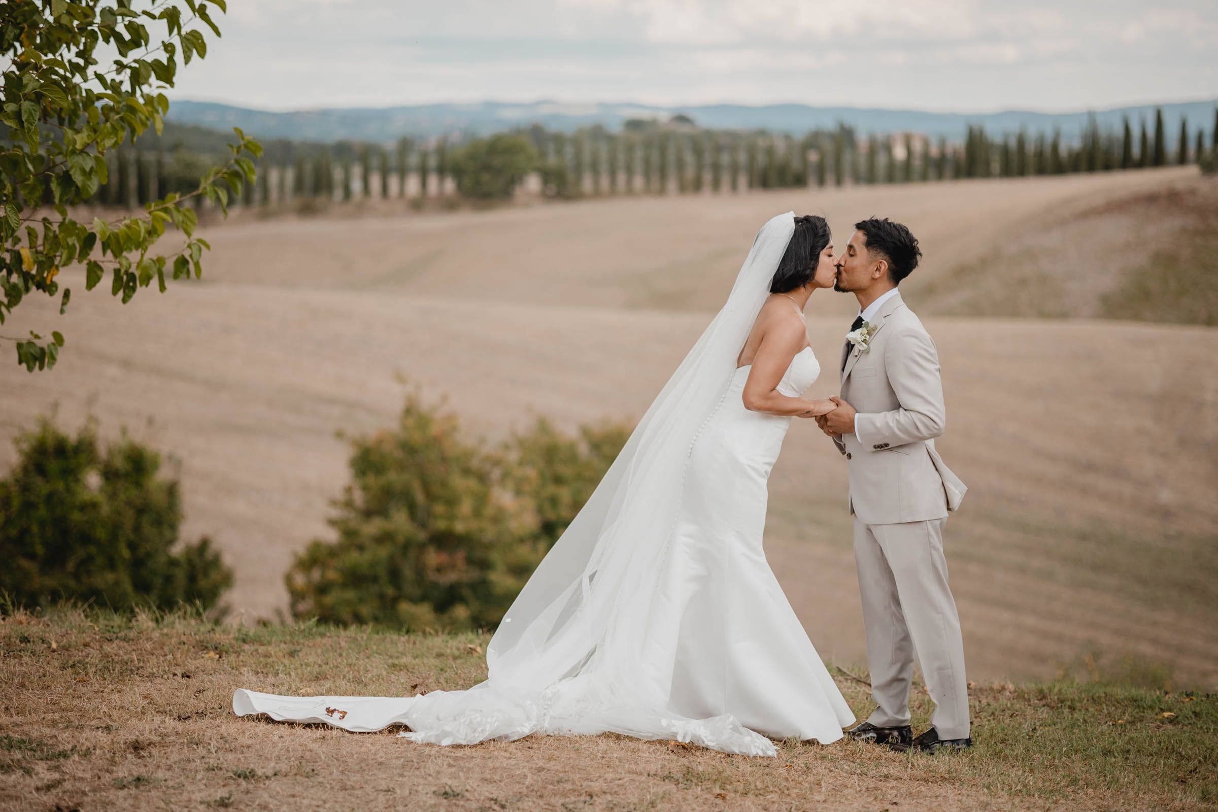 intimate elopement in tuscany