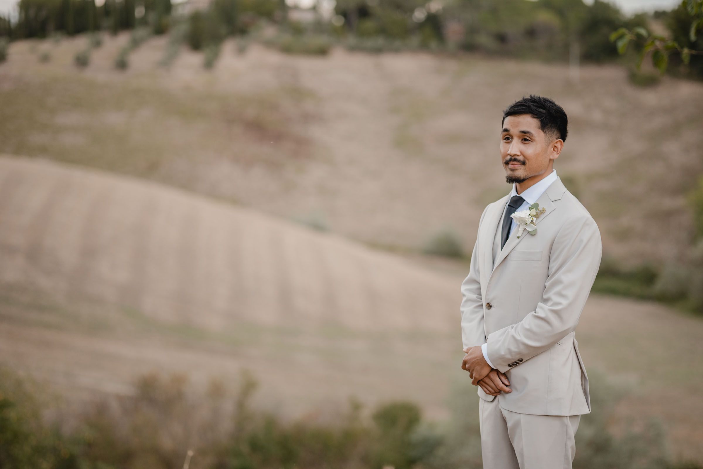 intimate elopement in tuscany