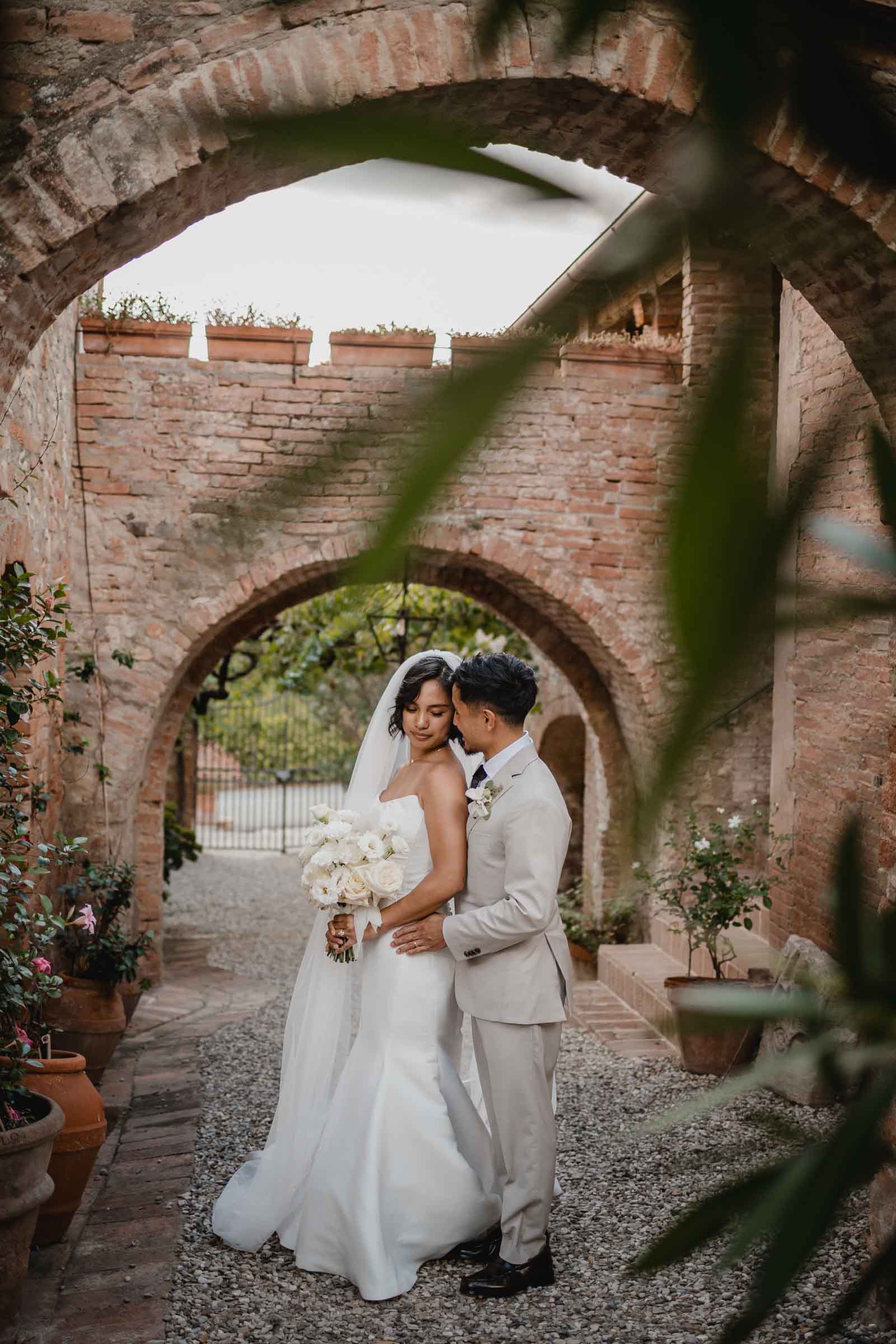 intimate elopement in tuscany