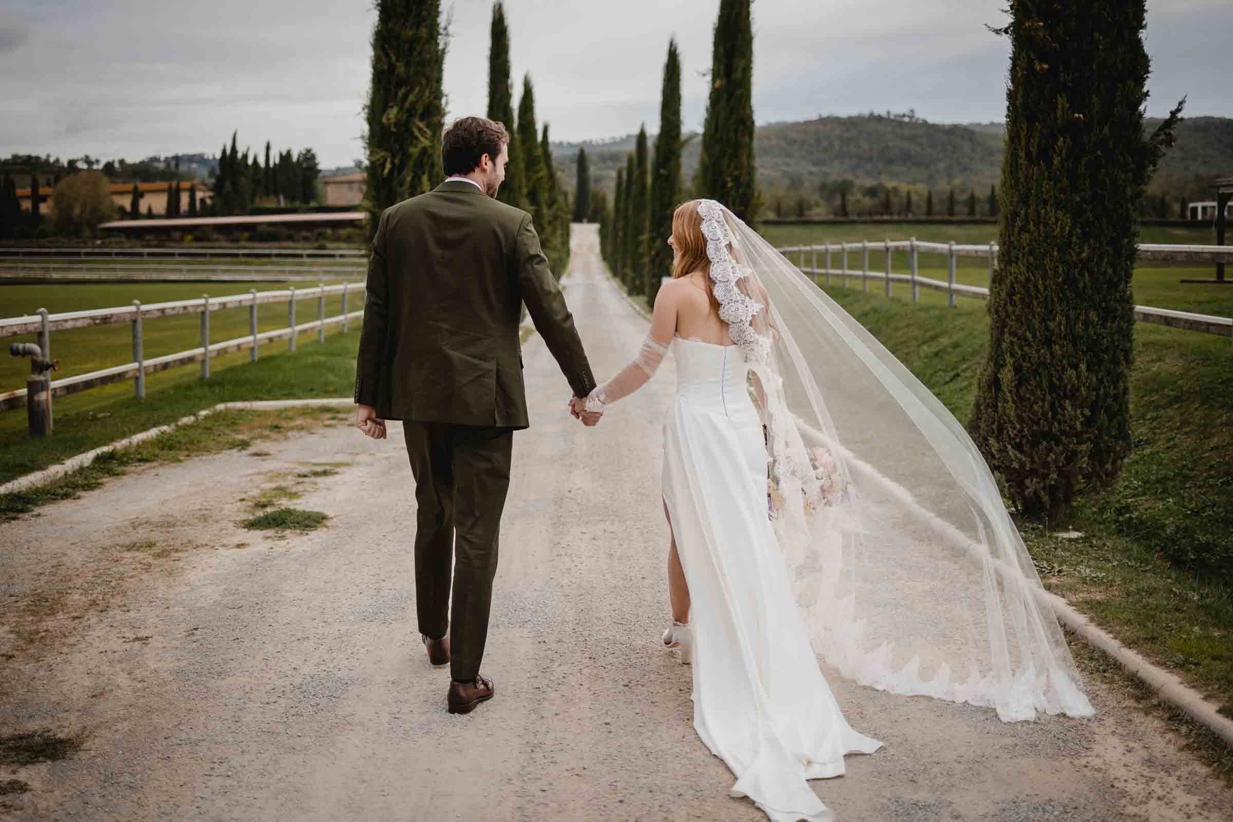 enchanting destination wedding in tuscany