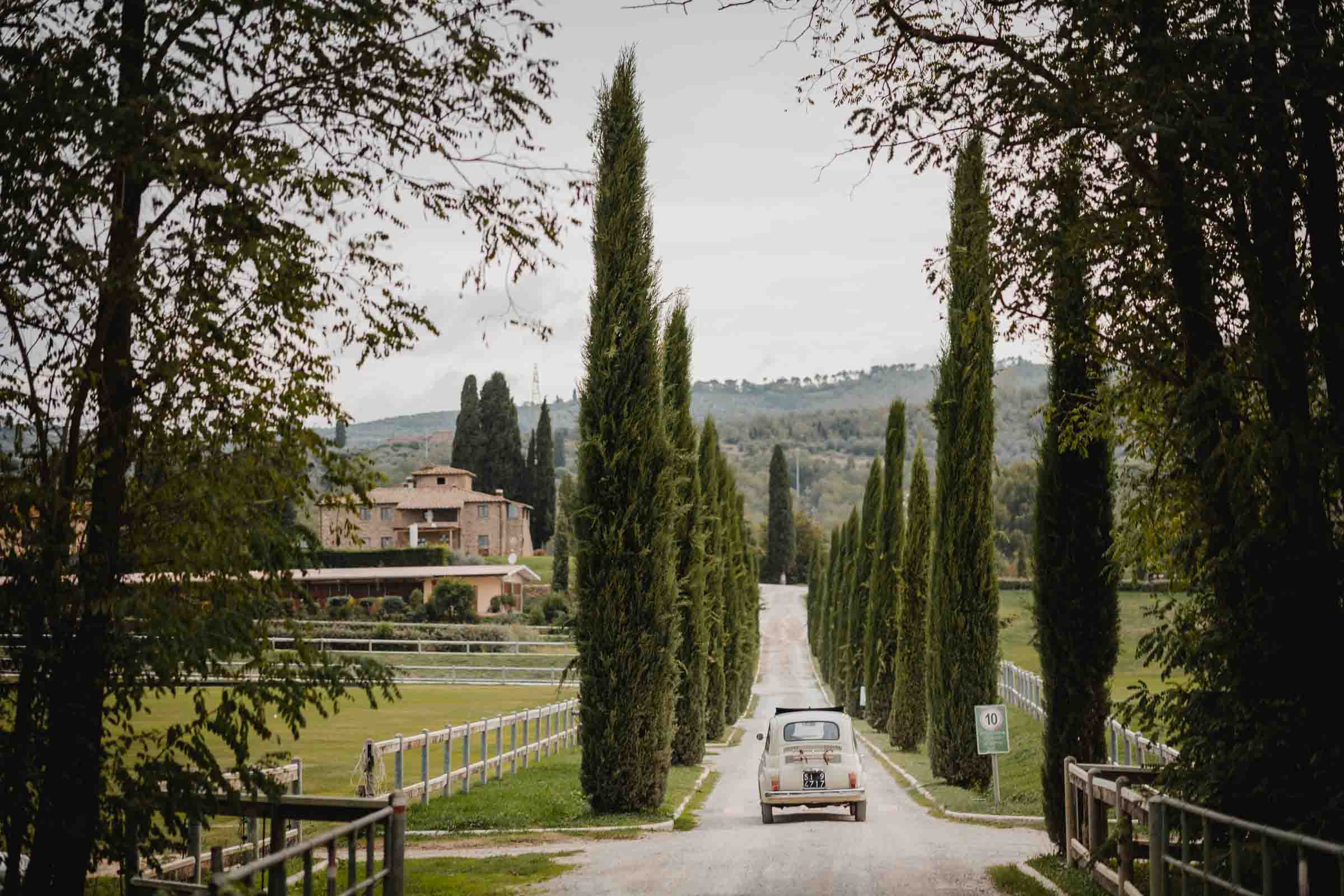 enchanting destination wedding in tuscany