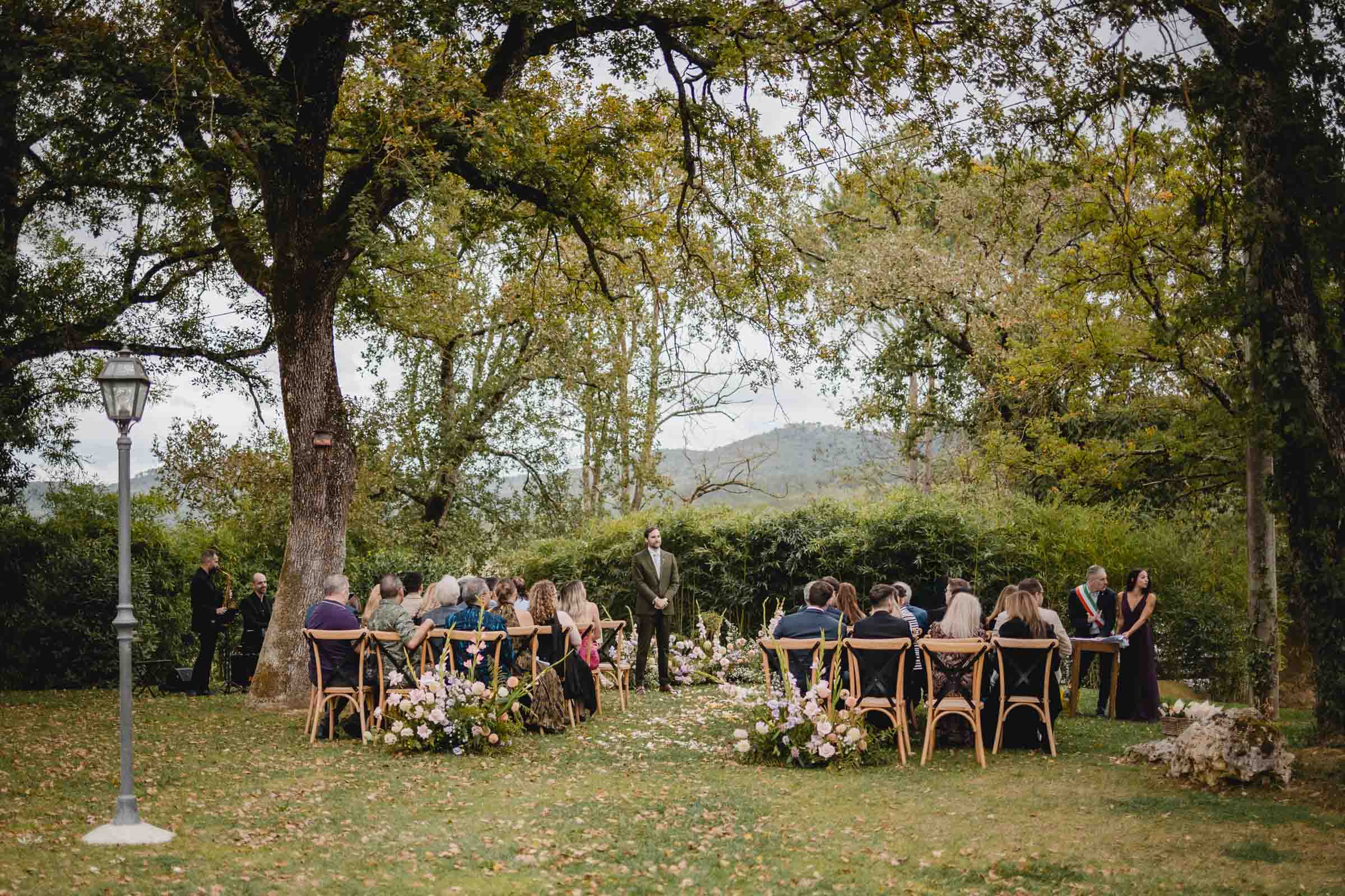 enchanting destination wedding in tuscany